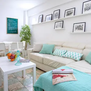 Big Flat In Center With Patio Málaga
